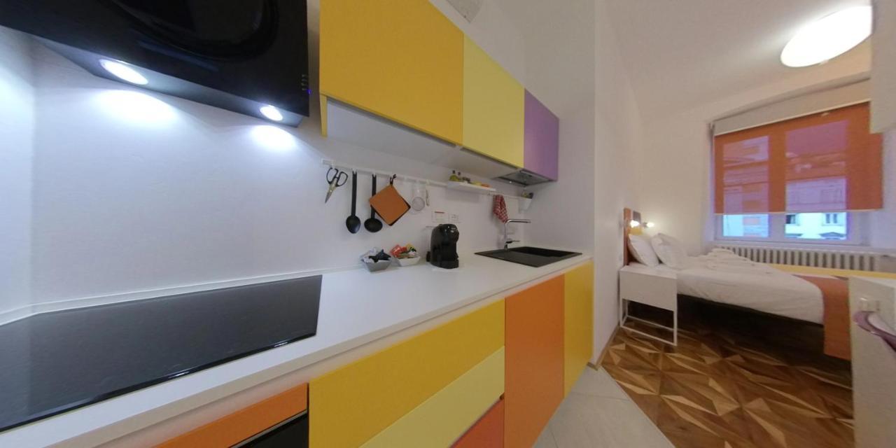 Dada Aparthotel Триест Екстериор снимка